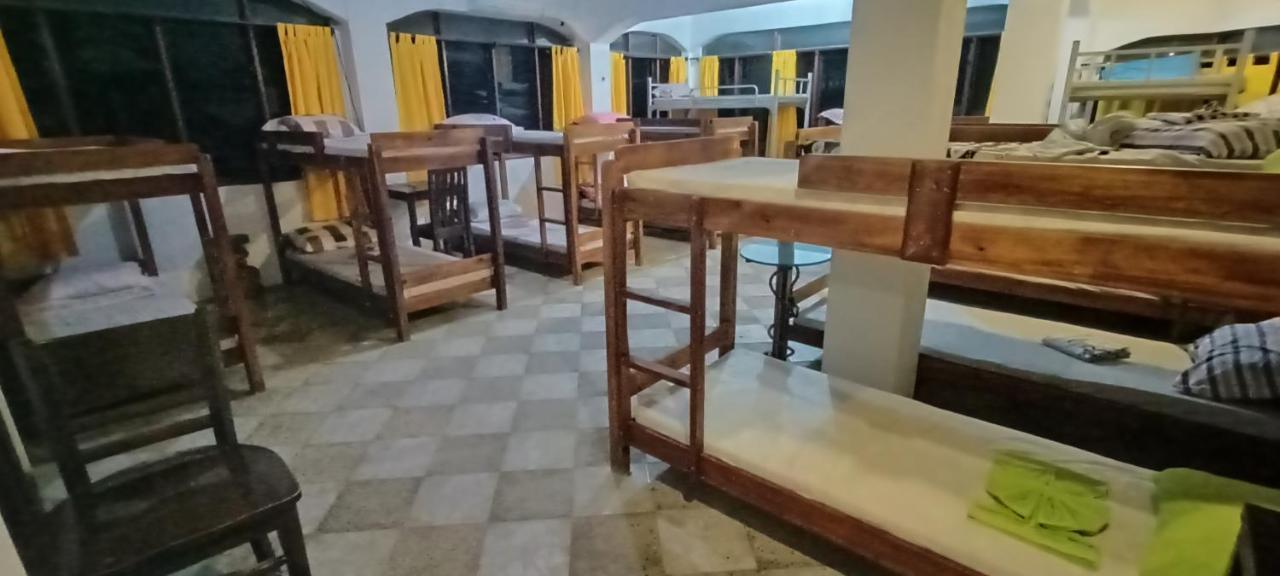 Patrick'S On The Beach Resort General Luna  Exterior foto