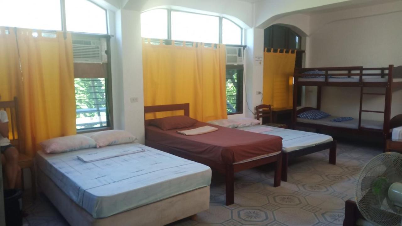 Patrick'S On The Beach Resort General Luna  Exterior foto