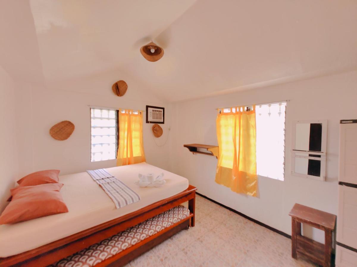 Patrick'S On The Beach Resort General Luna  Exterior foto