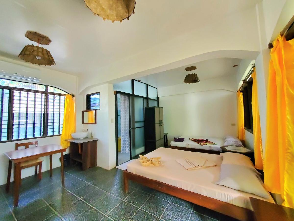 Patrick'S On The Beach Resort General Luna  Exterior foto