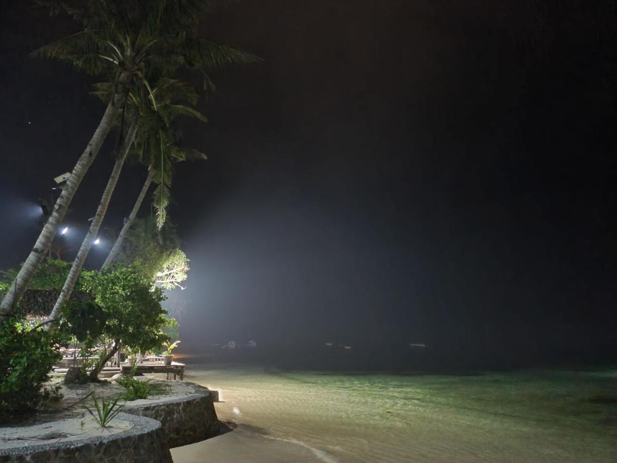 Patrick'S On The Beach Resort General Luna  Exterior foto