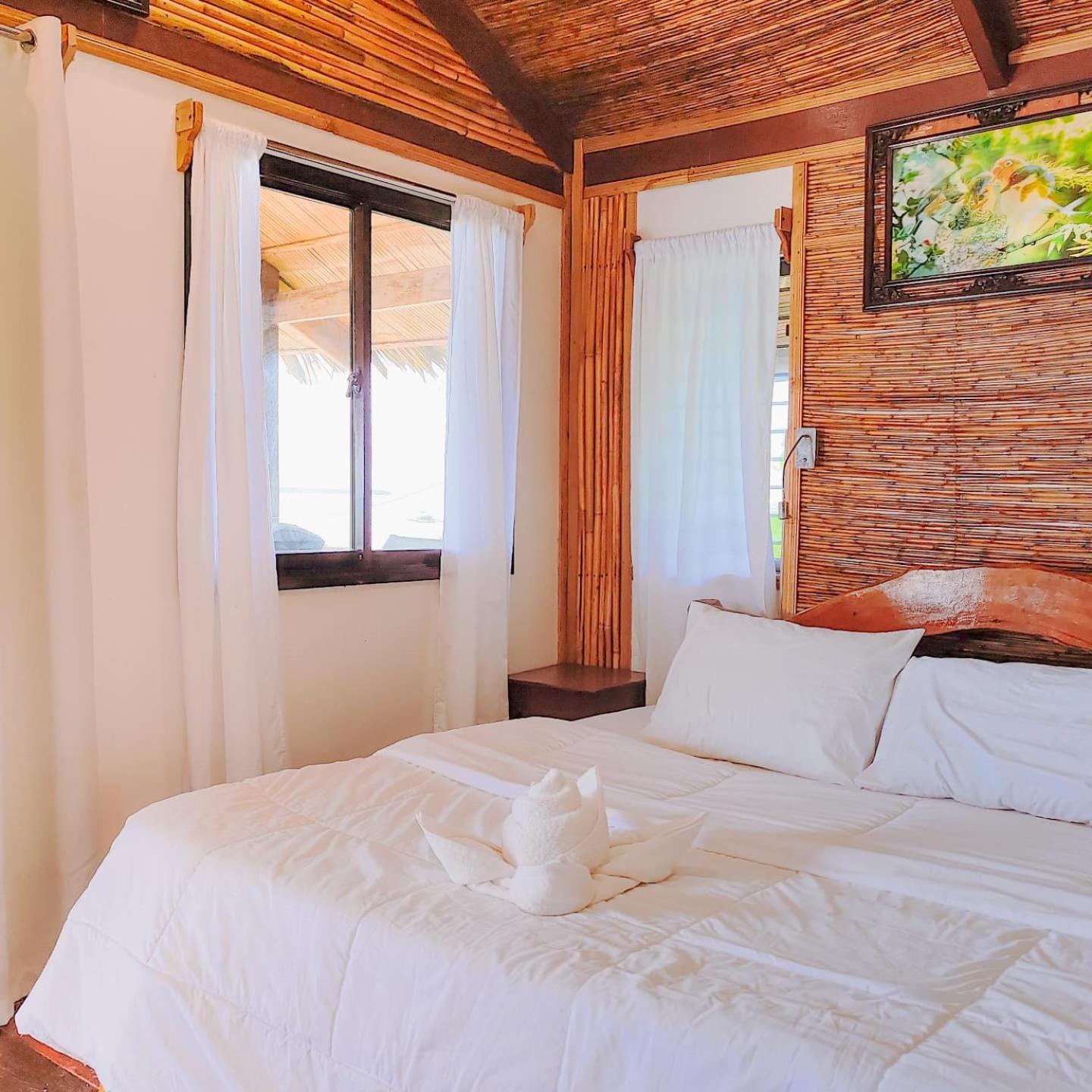 Patrick'S On The Beach Resort General Luna  Exterior foto